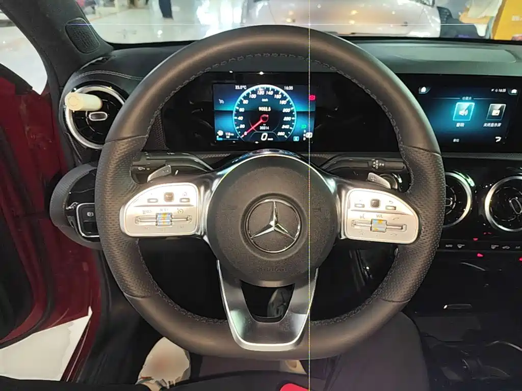 Mercedes-Benz A-Class — миниатюра 11