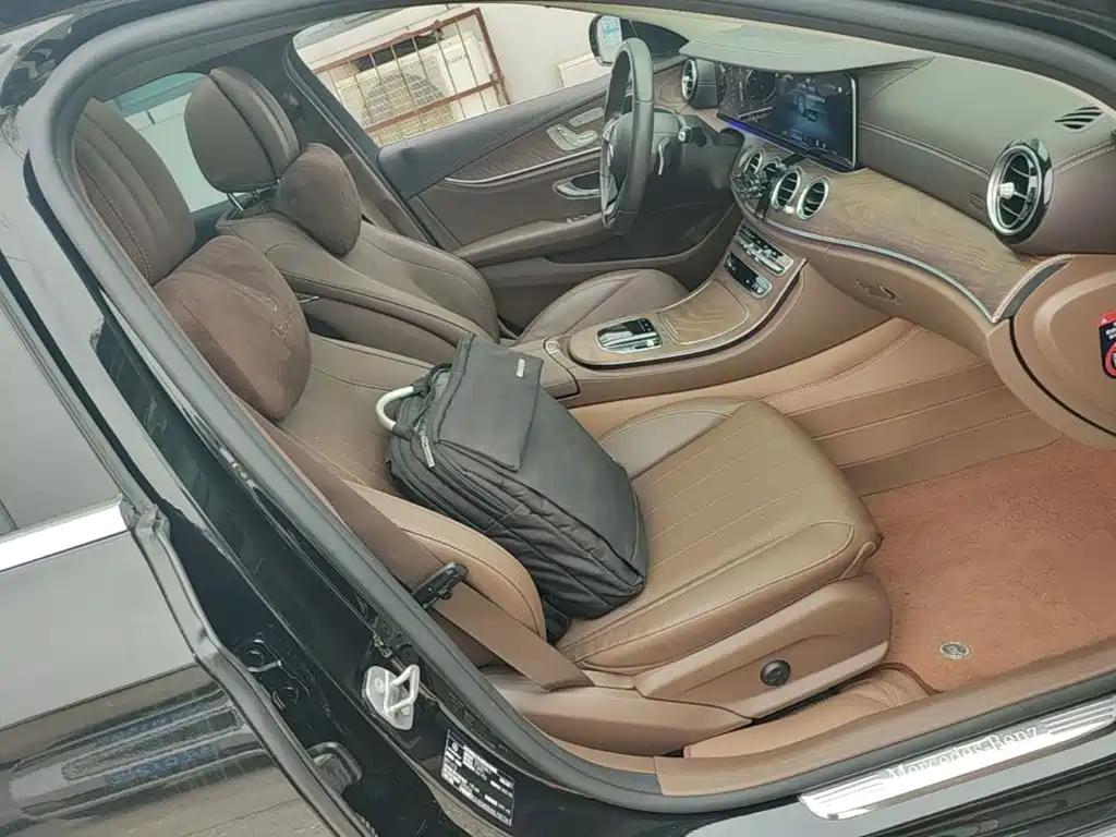 Mercedes-Benz E-Class — миниатюра 25
