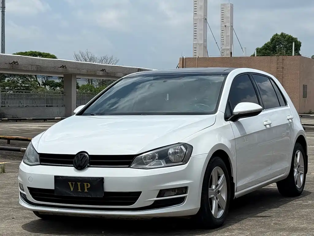Купить Volkswagen Golf