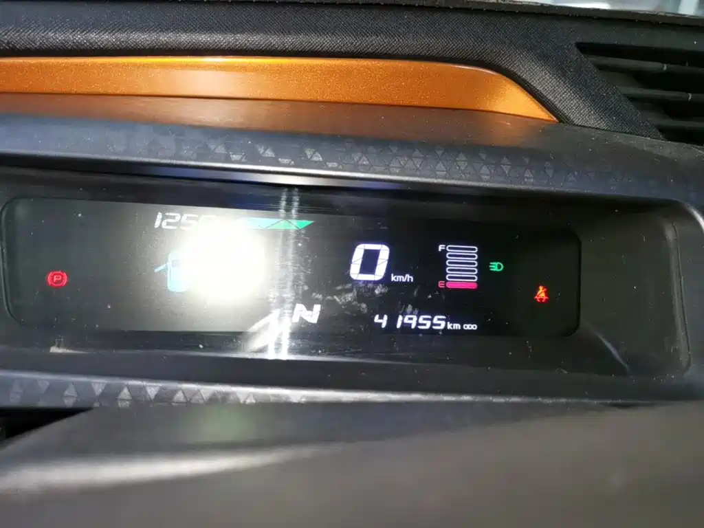 Geely Vision X1 — миниатюра 12