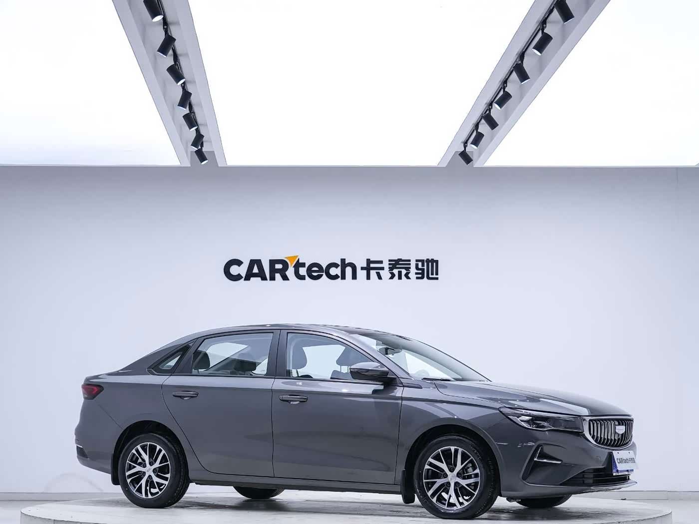 Geely Emgrand 1.5 л 2024 г. Серебристо-серый, пробег 6600 км
