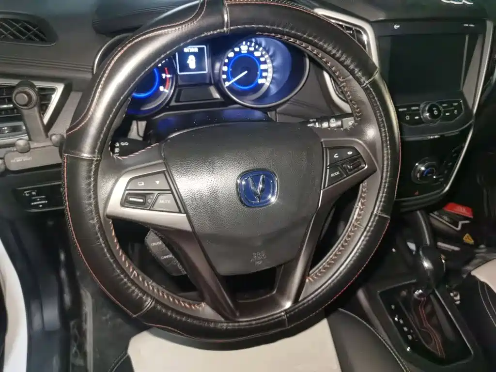 Changan CS35 — миниатюра 3