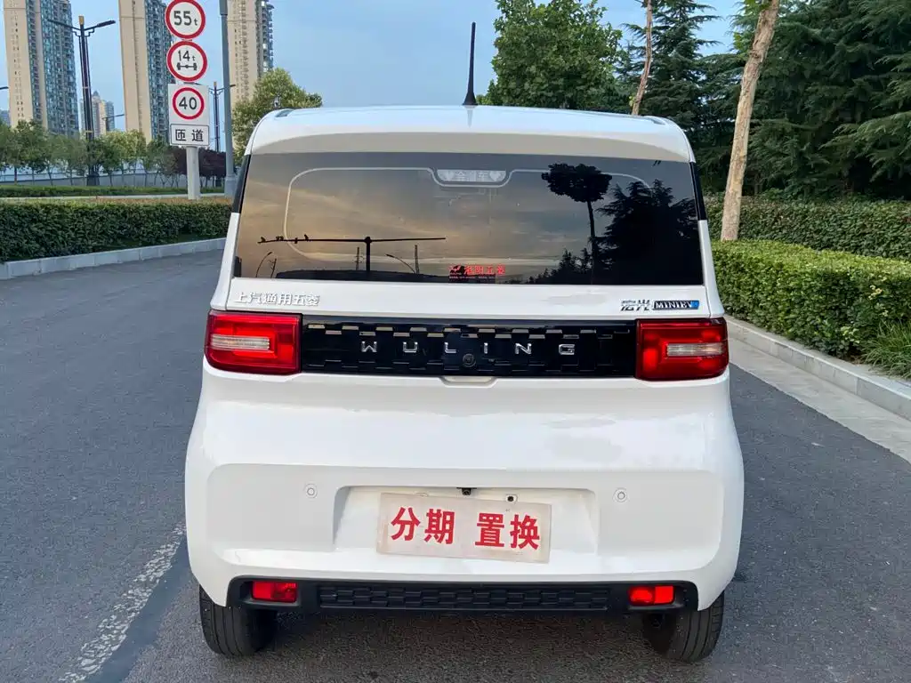 Wuling MINIEV — миниатюра 12