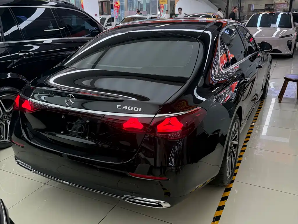 Mercedes-Benz E-Class E 2024 E 300 L Luxury