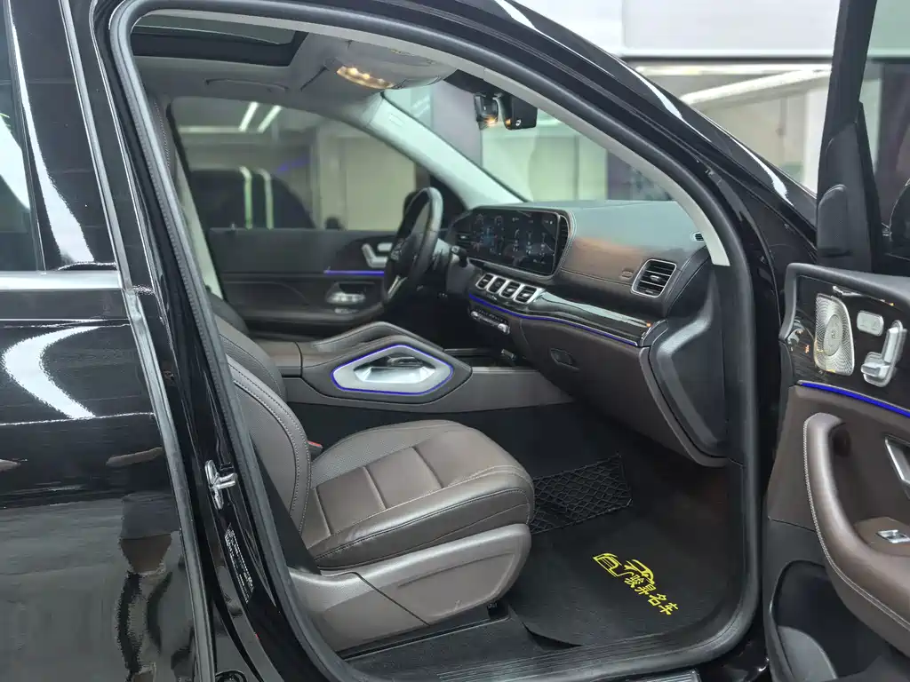 Mercedes-Benz GLE (Import) — миниатюра 12