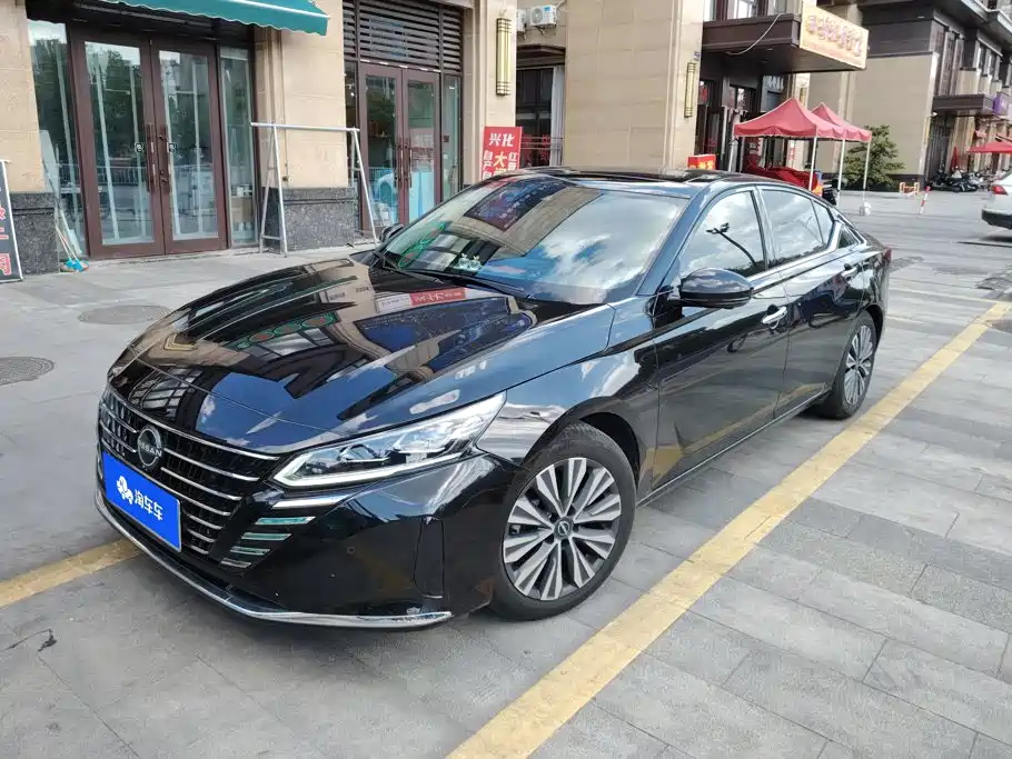 Nissan Teana
