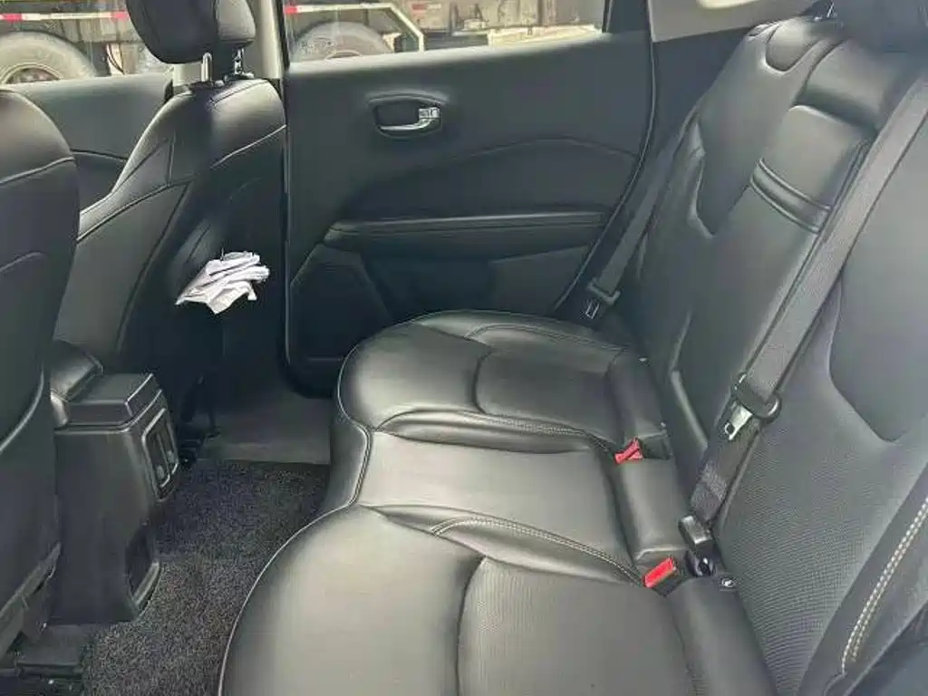 Jeep Compass — миниатюра 9