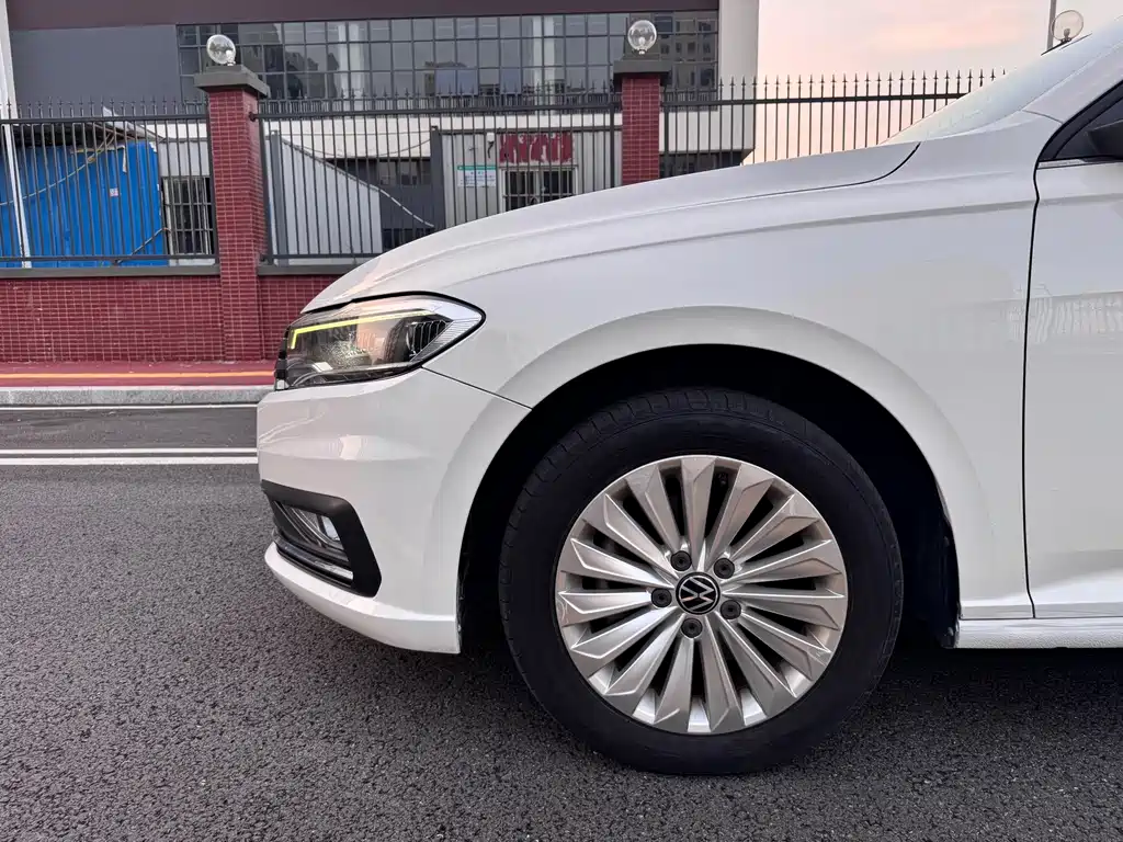 Volkswagen Lavida — миниатюра 18