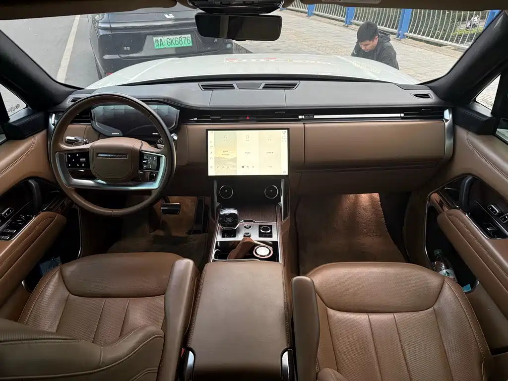 Land Rover Range Rover 2023 3.0 L6 400PS мест Long Wheelbase