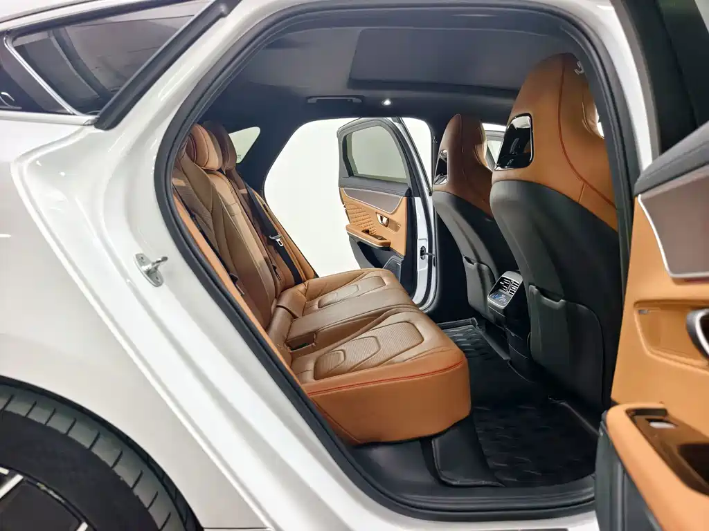 BYD Han — миниатюра 16