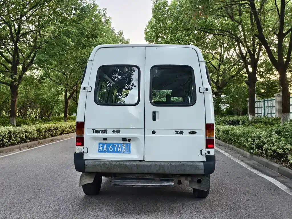 Ford Transit Classic — миниатюра 5