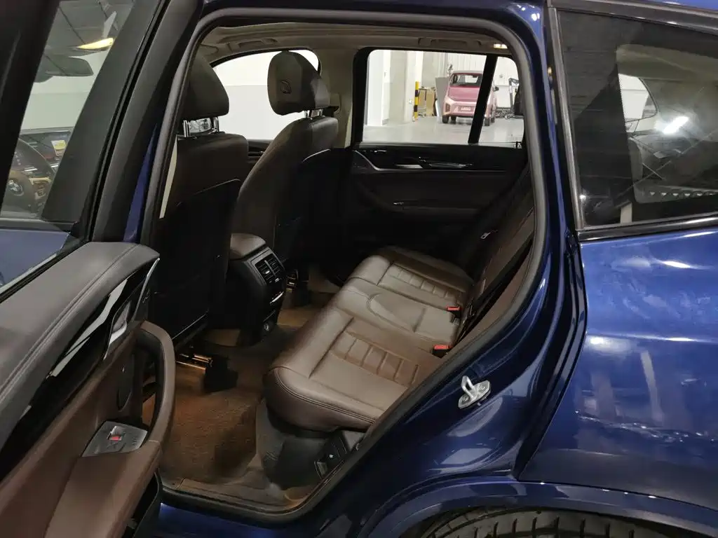 BMW X3 — миниатюра 15