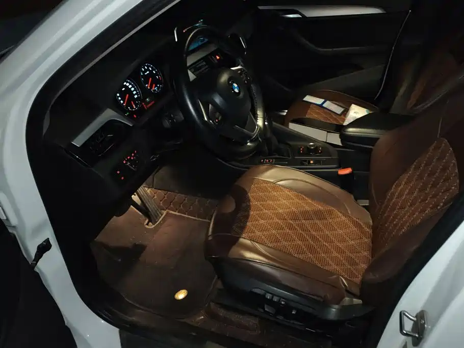BMW X1 — миниатюра 9