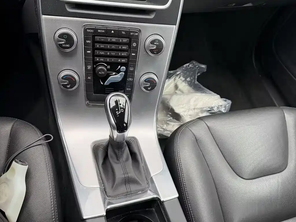 Volvo V60 2016 T5