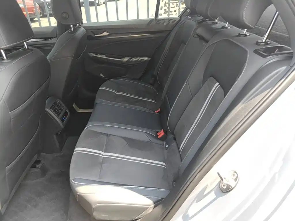 Volkswagen Golf — миниатюра 17