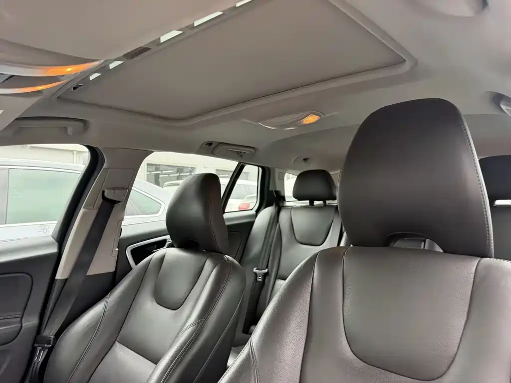 Volvo V60 2016 T5