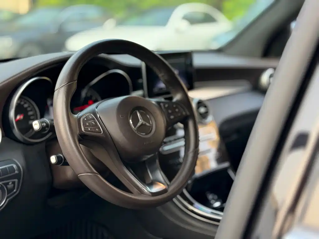 Mercedes-Benz GLC — миниатюра 8