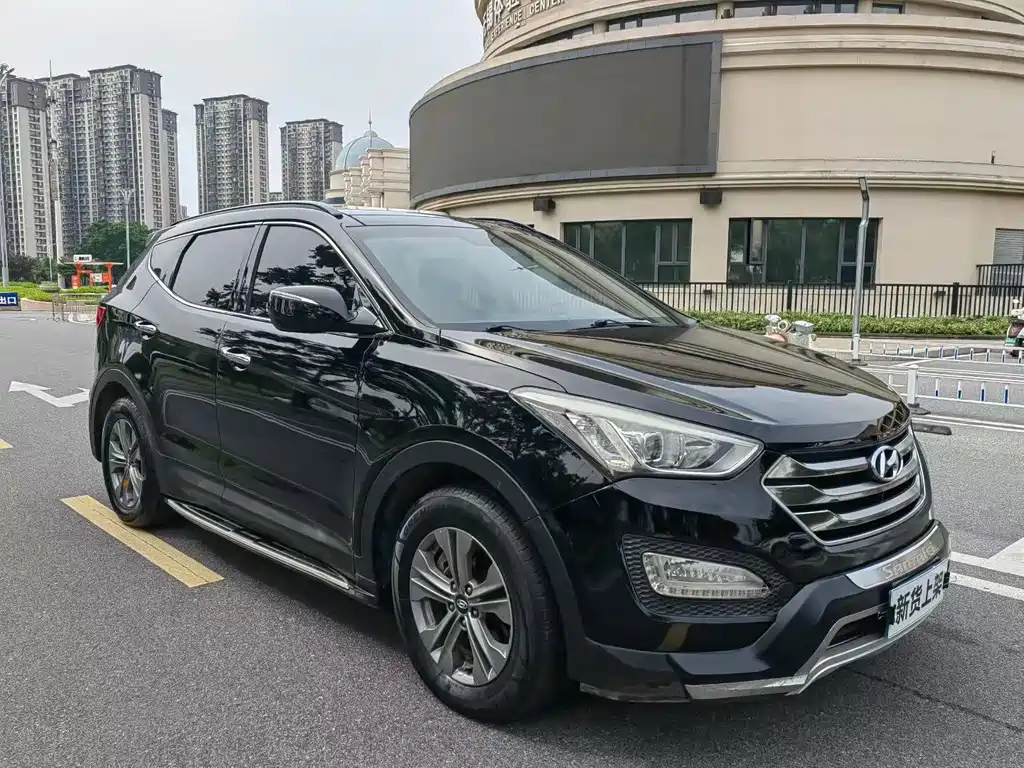 Hyundai Santa Fe 2015 2.0T AT 5 мест