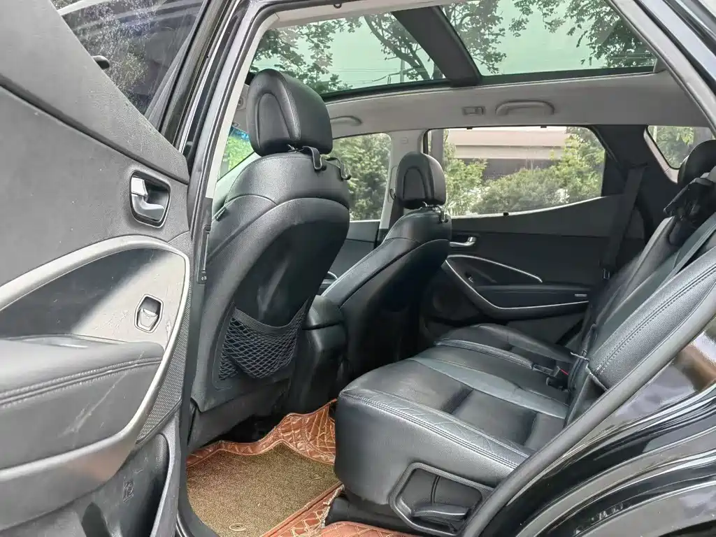 Hyundai Santa Fe 2015 2.0T AT 5 мест