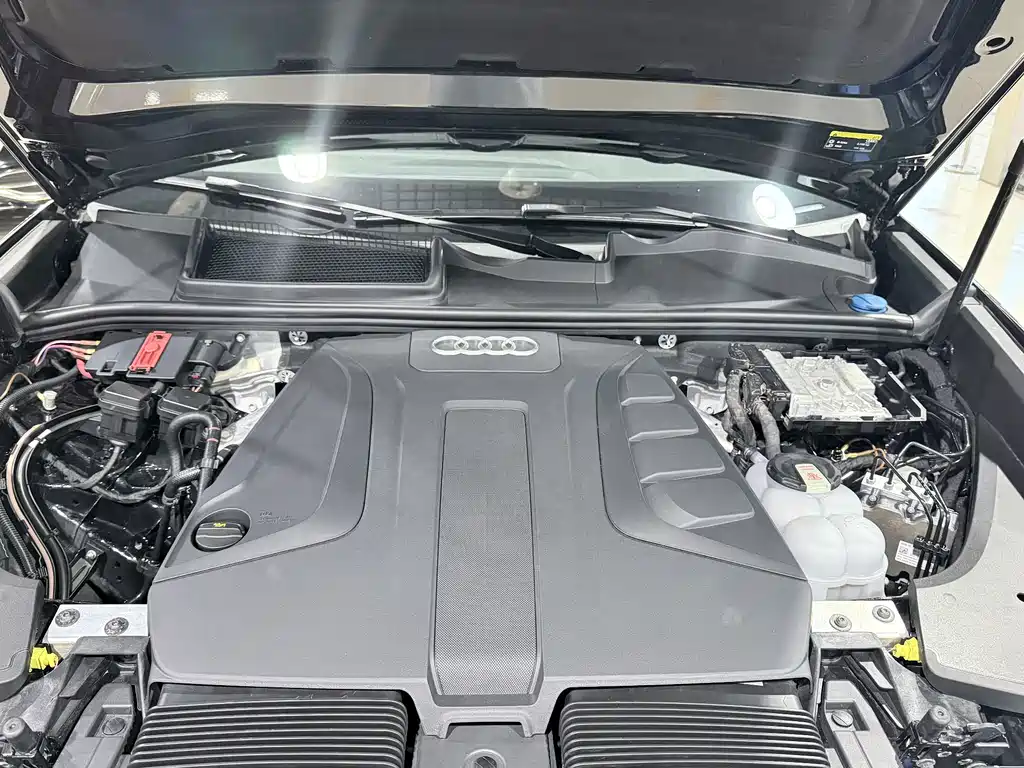 Audi Q8 — миниатюра 15