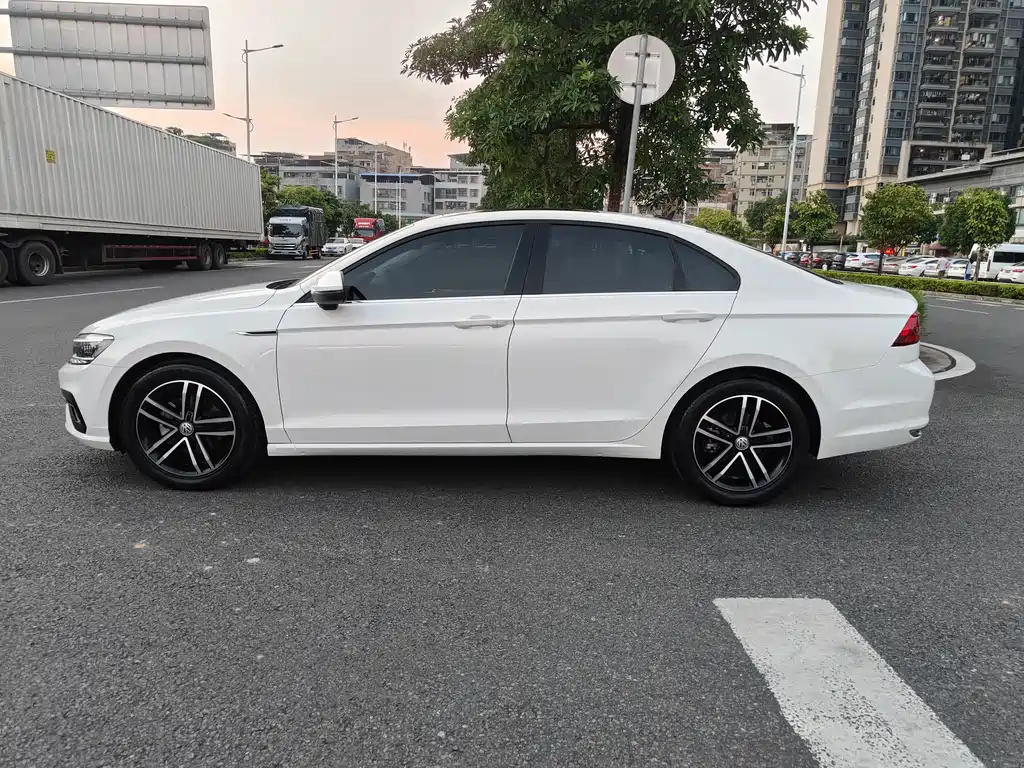 Volkswagen Lamando — миниатюра 4