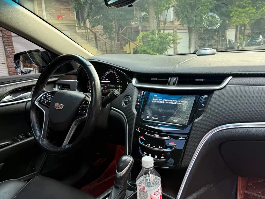Cadillac XTS — миниатюра 9