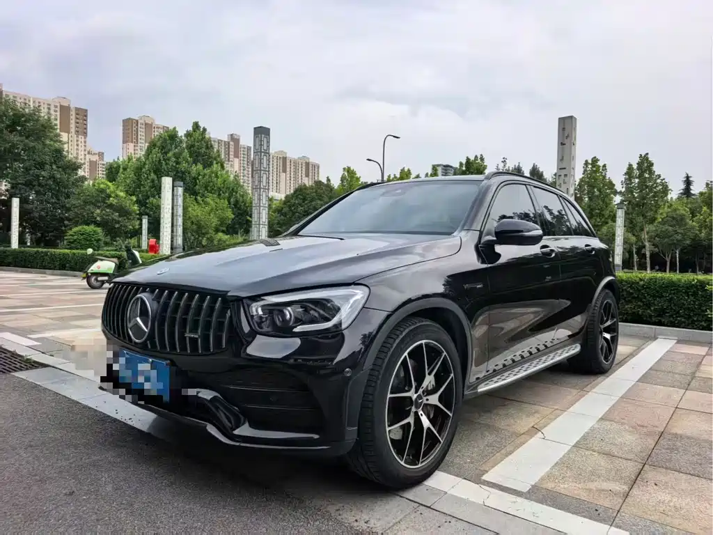 Mercedes-Benz GLC AMG