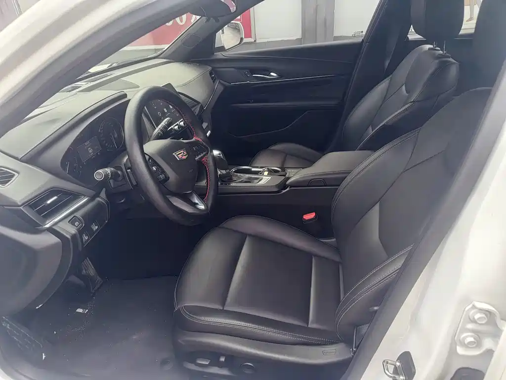 Cadillac CT4 — миниатюра 5