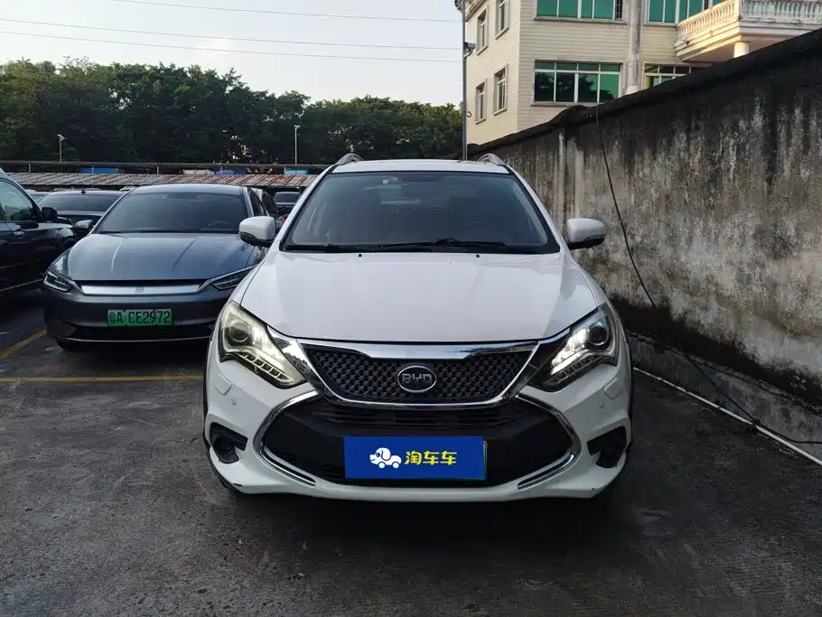 BYD Tang New Energy — миниатюра 2