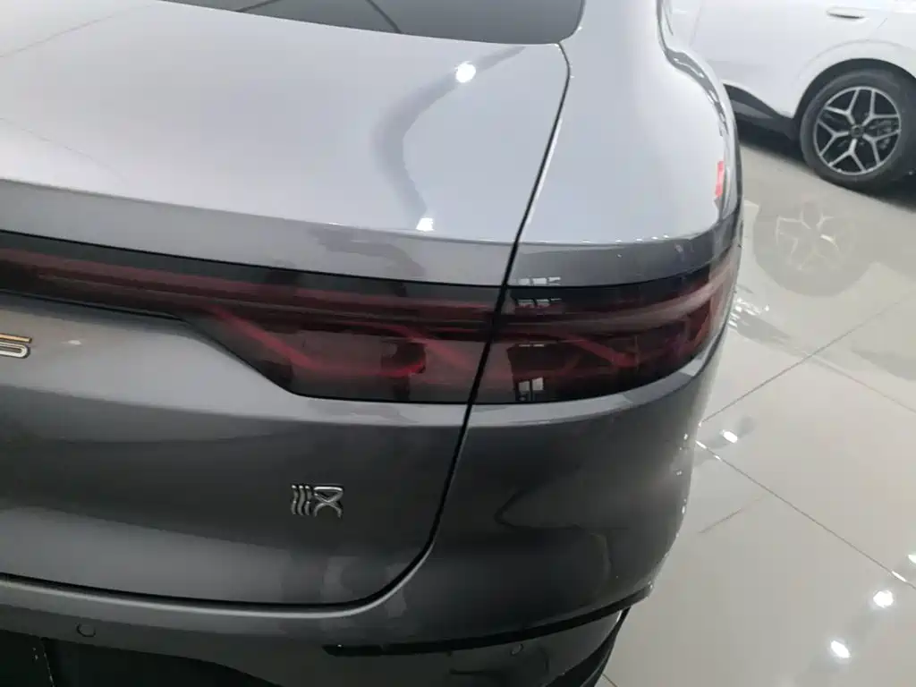 BYD Han — миниатюра 8