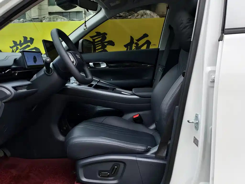 GEELY GALAXY GALAXY E5