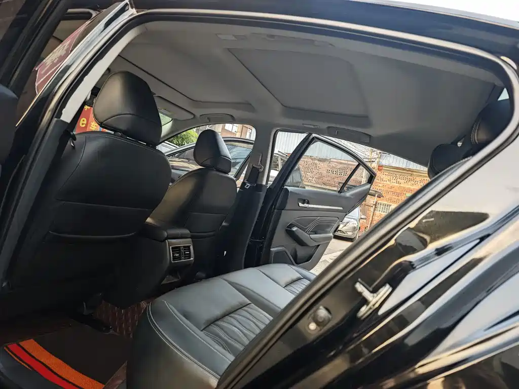 Nissan Teana — миниатюра 12