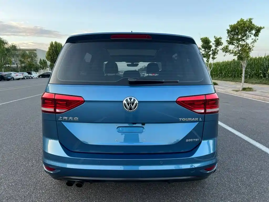 Volkswagen Touran — миниатюра 4