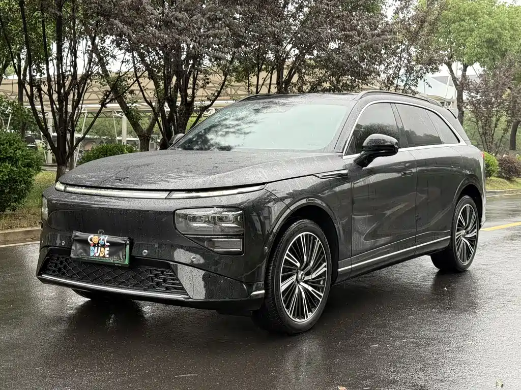 XPENG G9