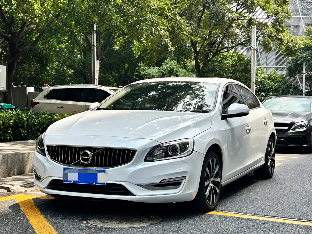 Volvo S60