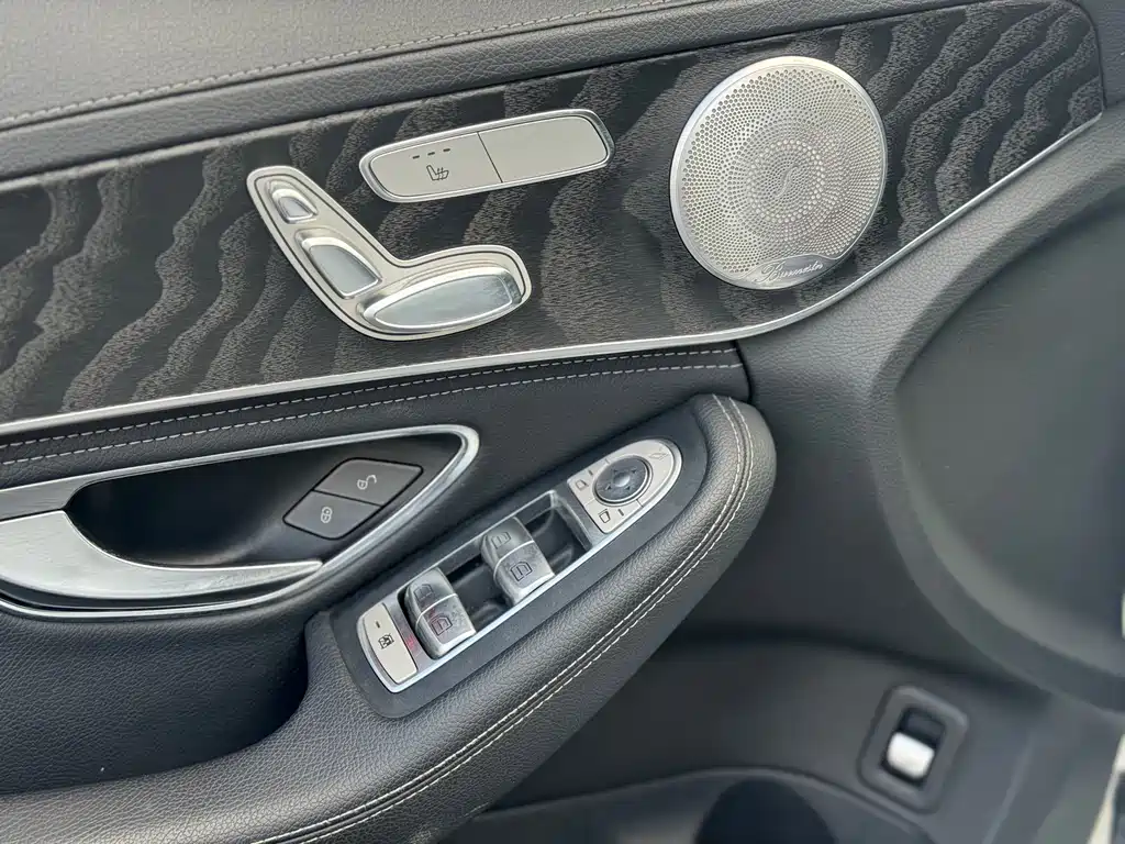 Mercedes-Benz C-Class — миниатюра 15