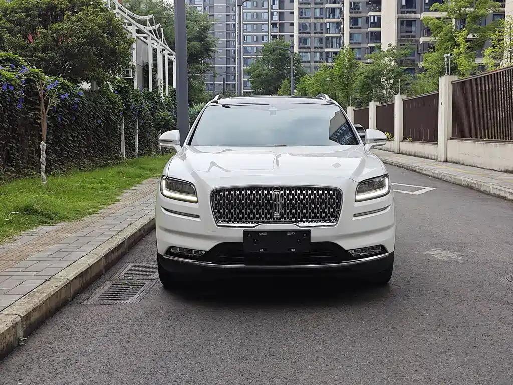Lincoln Nautilus 2021 2.0T