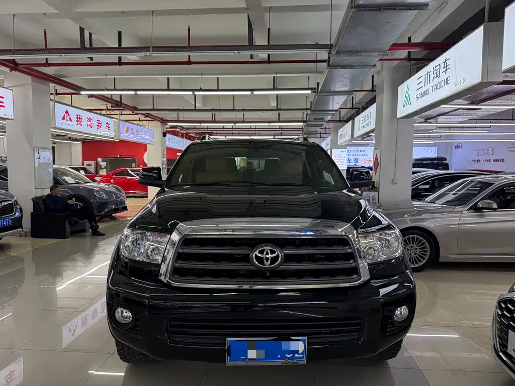 TOYOTA SEQUOIA