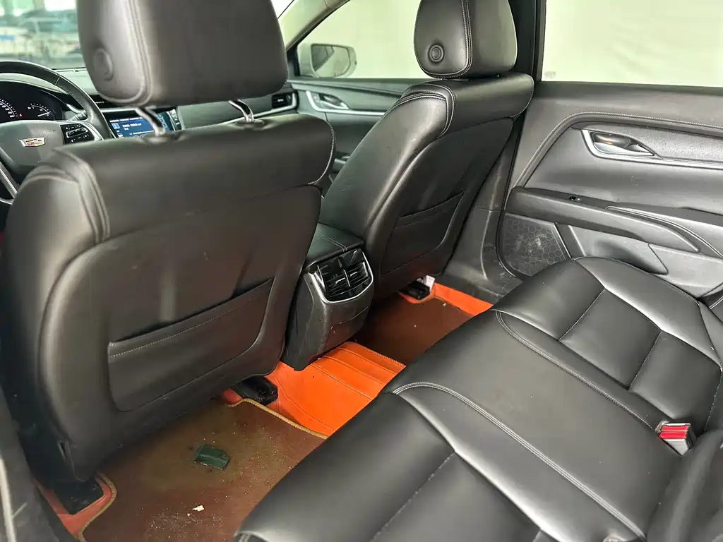 Cadillac XTS 2018 28T