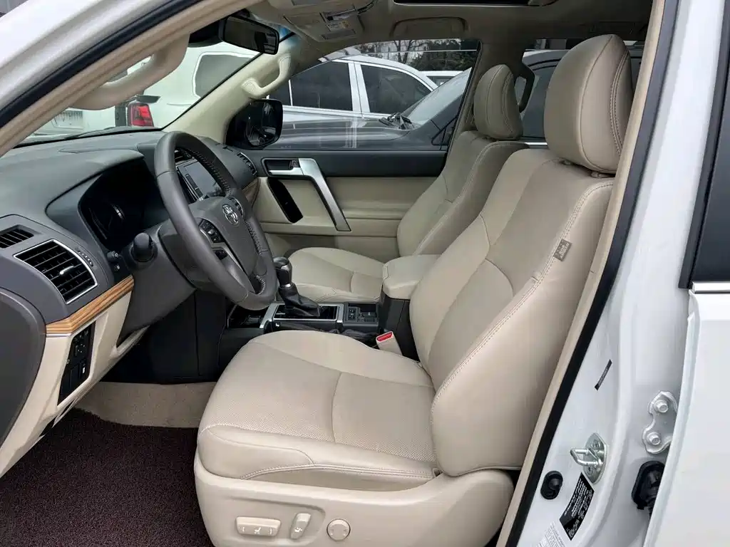 Toyota Land Cruiser Prado 2023 4.0L AT