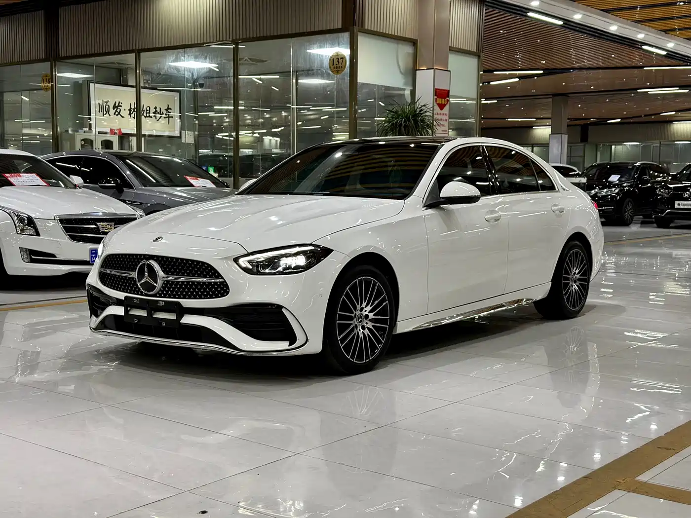 奔驰C级 2022款 改款 C 260 L 运动版 2022