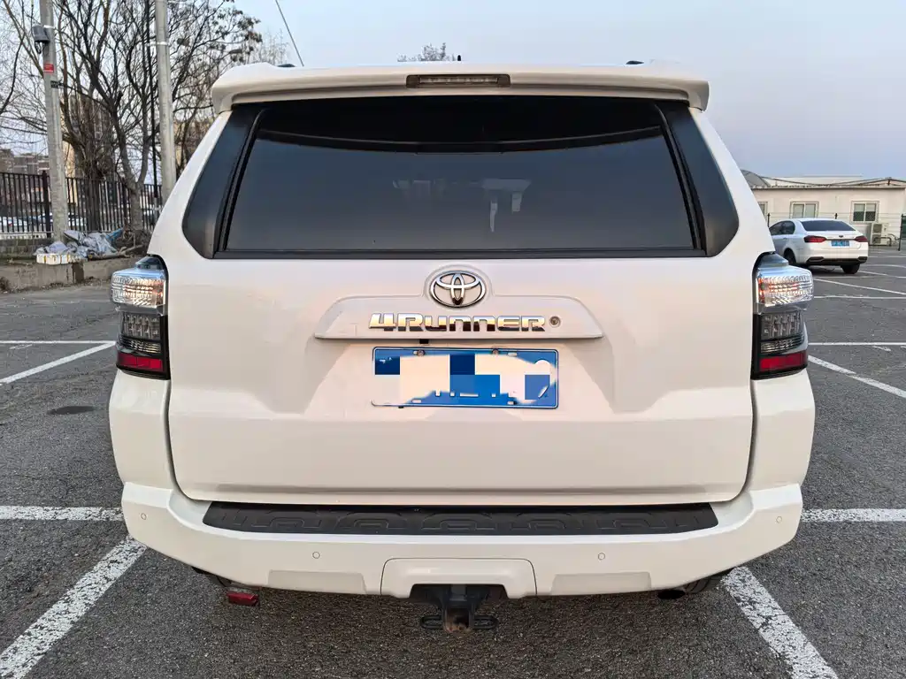 Toyota 4Runner 2019 4.0L AT