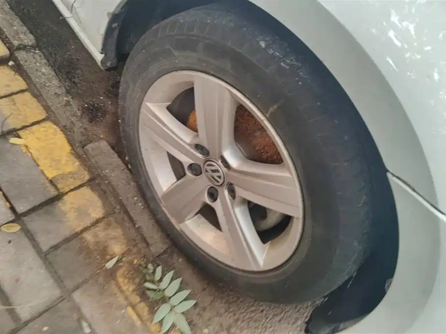 Volkswagen Golf 2015 1.6L AT Comfort