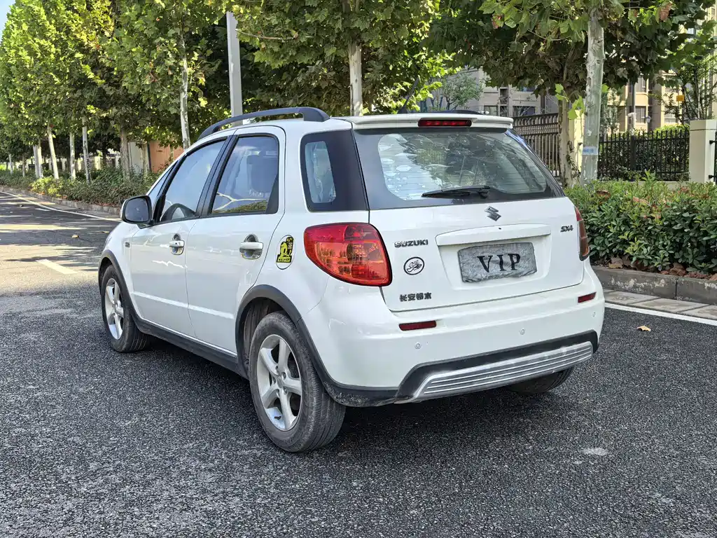 Suzuki SX4 — миниатюра 19