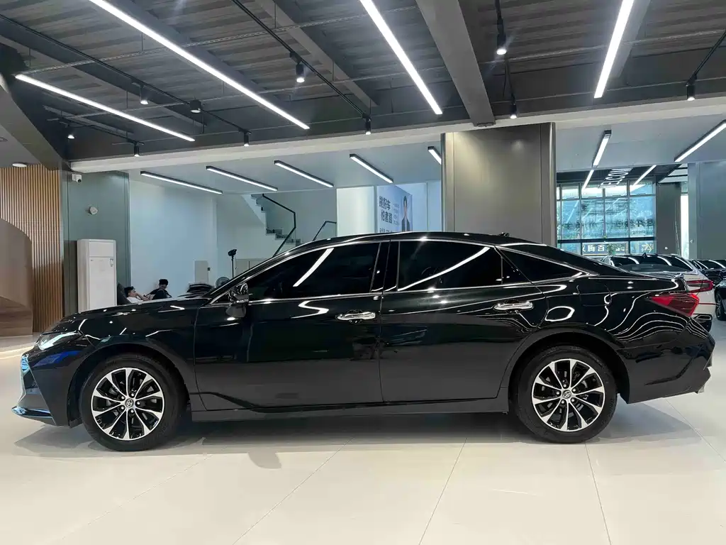 Toyota Avalon — миниатюра 5
