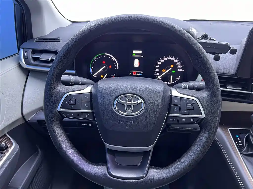 TOYOTA SIENNA