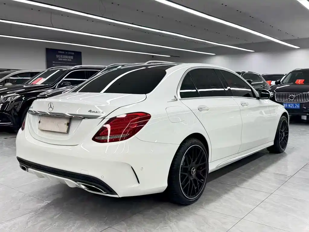 Mercedes-Benz C-Class — миниатюра 6