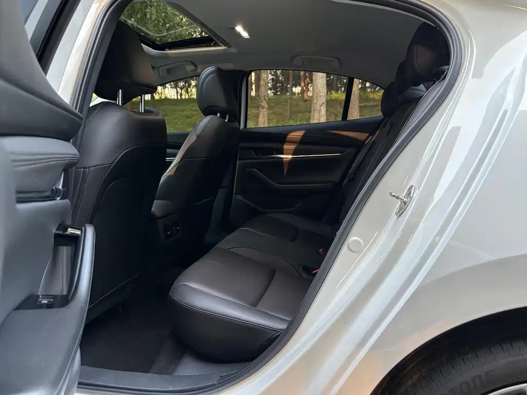 Mazda 3 Axela 2.0L Auto Quality Wise Edition, фото 9