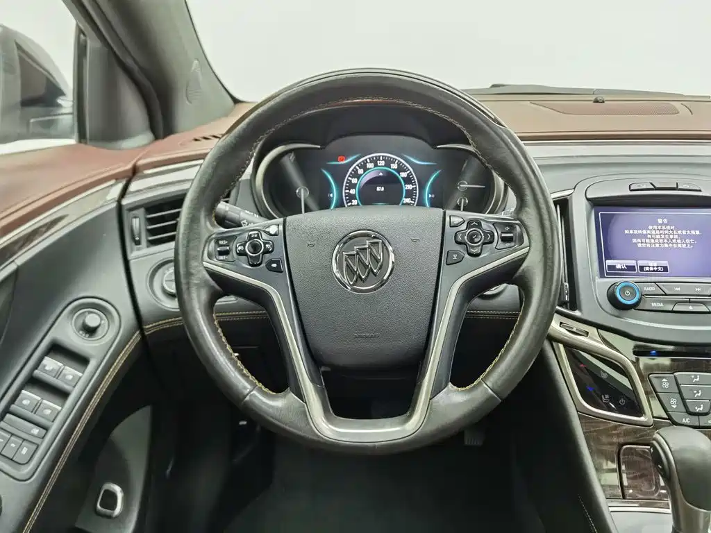 Buick LaCrosse — миниатюра 11