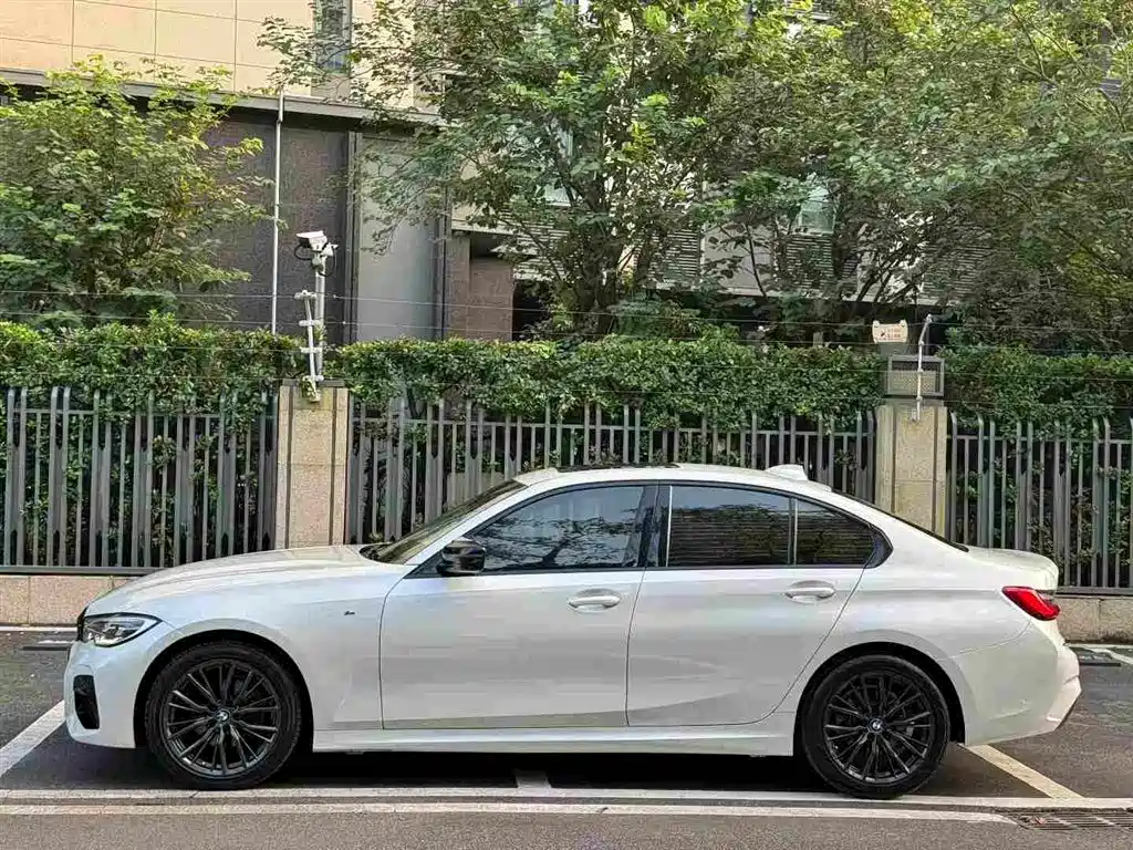 BMW 3 Series — миниатюра 2